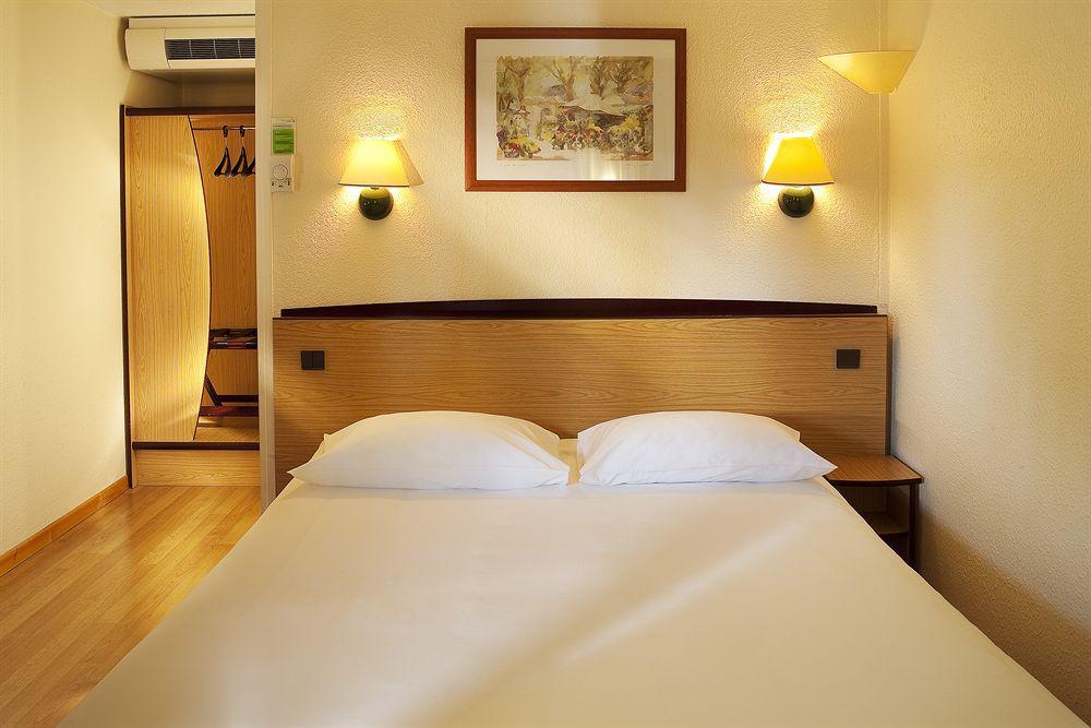Kyriad Direct Epinal Bagian luar foto