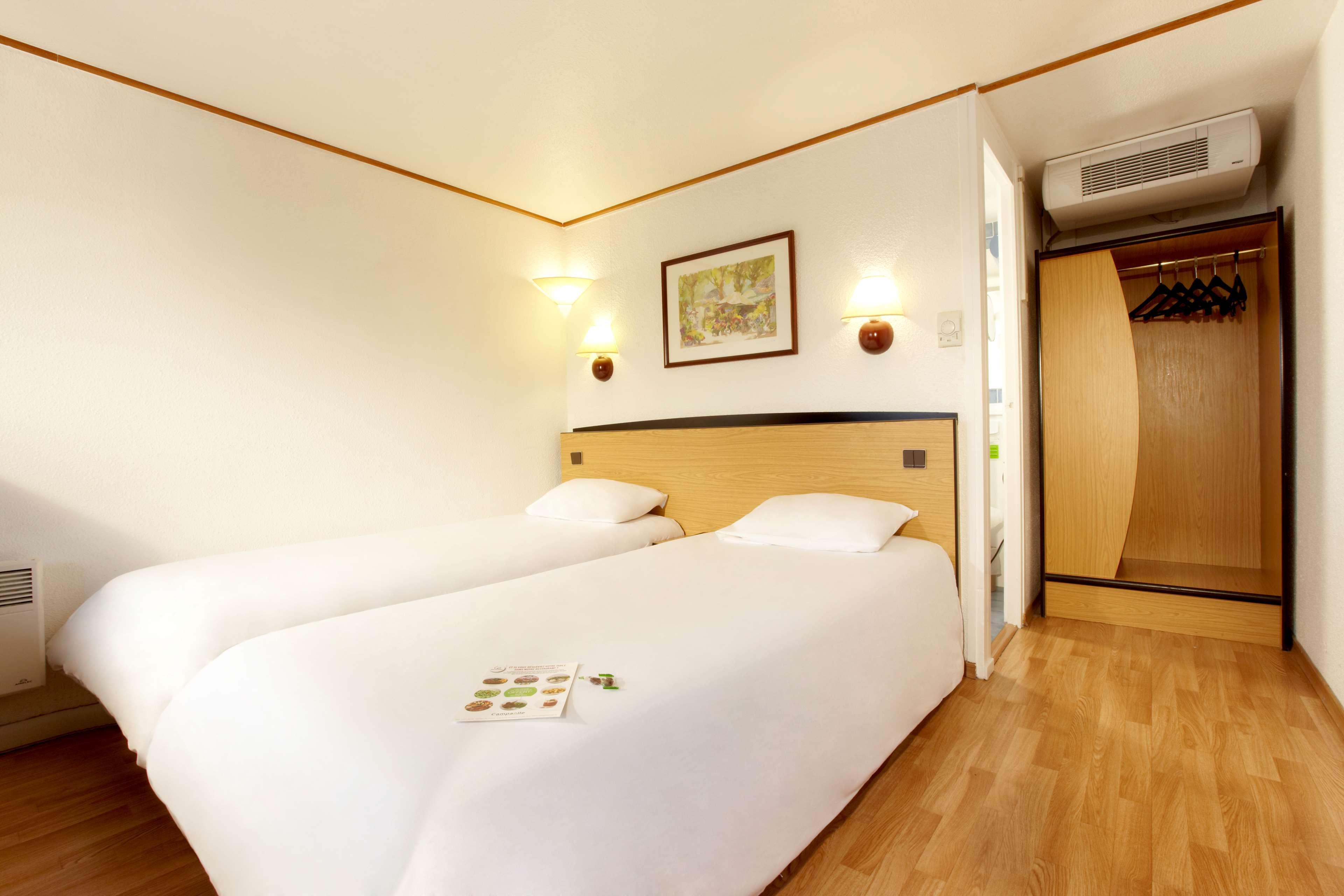 Kyriad Direct Epinal Bagian luar foto